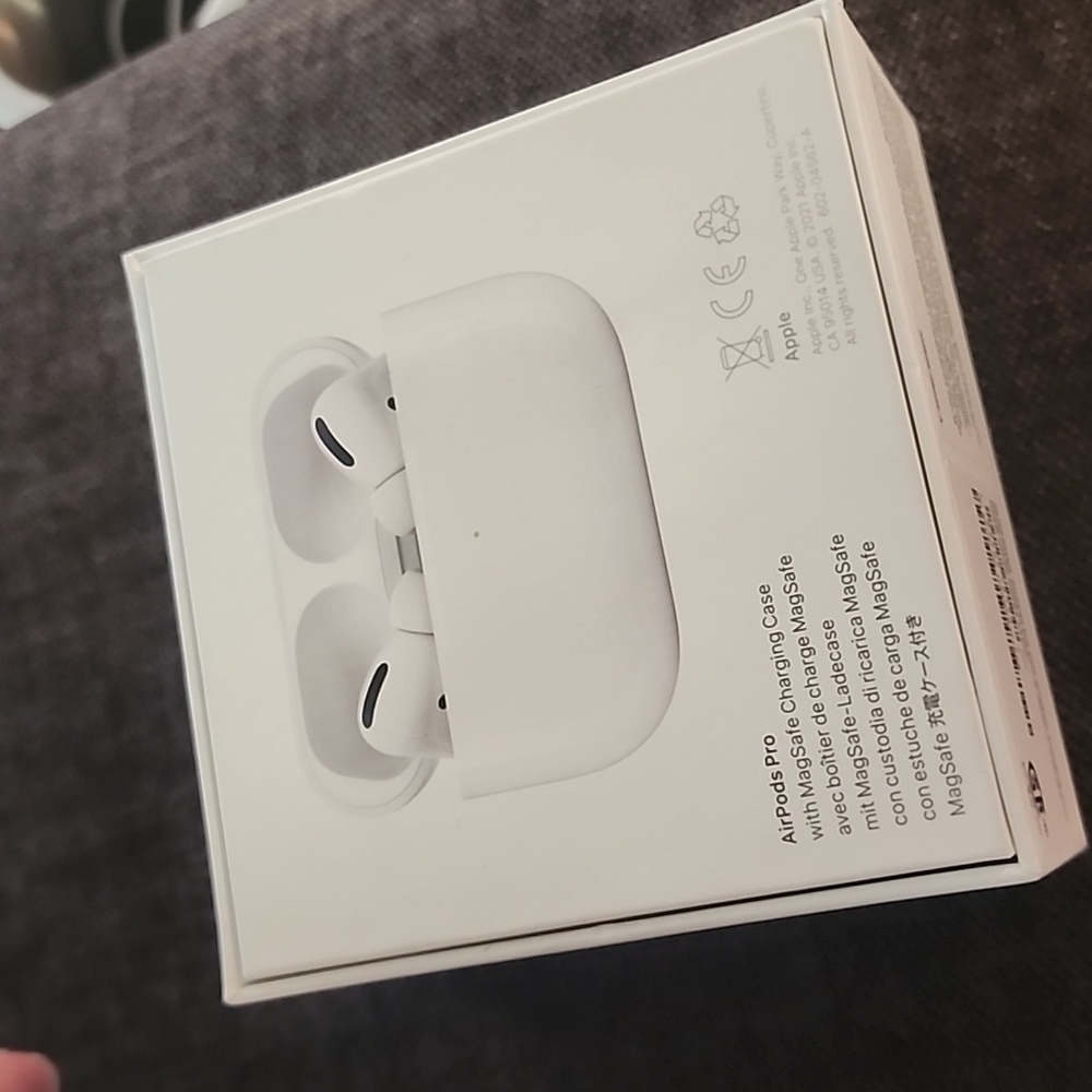 Air pod pro box. Box only - Picture 2 of 5